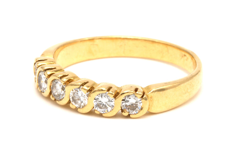 Bague 51 Bague contemporaine en or jaune 18 carats sertie de diamants (0.36 carat) 58 Facettes 18666