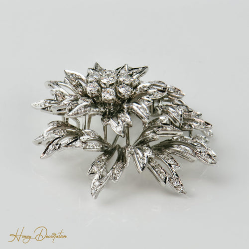 Pendentif Broche/pendentif luxueux en or blanc serti de diamants 58 Facettes 1840