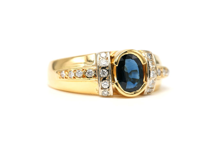Bague 56 Bague contemporaine en or jaune 18 carats sertie d'un saphir et de diamants 58 Facettes B733