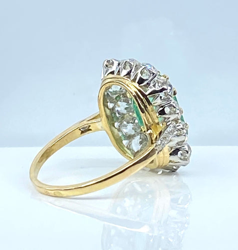 Bague 52 Bague marguerite en or 18 carats, émeraude 3,49 ct et diamants 58 Facettes AB567