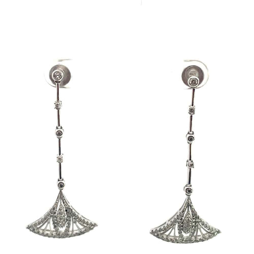 Boucles d'oreilles Boucles d'oreilles pendantes en or blanc et diamants 58 Facettes UN0126