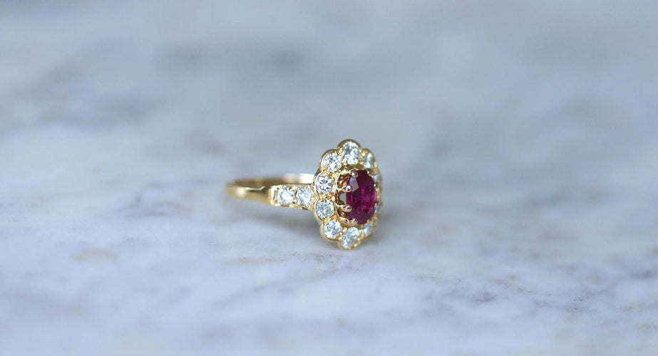Bague 59 Bague Marguerite Ovale Rubis et Diamants 58 Facettes