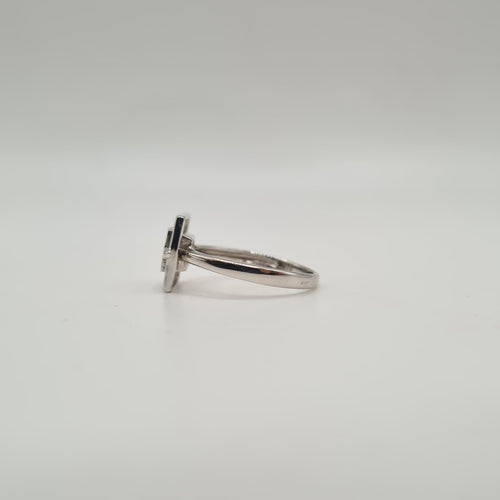 Bague 54 Bague carrée or blanc 18 carats sertie de diamants 58 Facettes