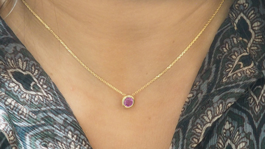 Collier Collier solitaire en or jaune et rubis 58 Facettes vlfr6043