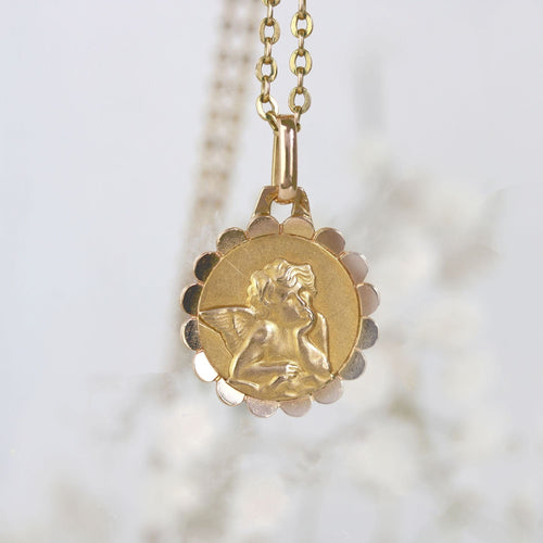 Pendentif Médaille ancienne angelot or rose 58 Facettes CVP188