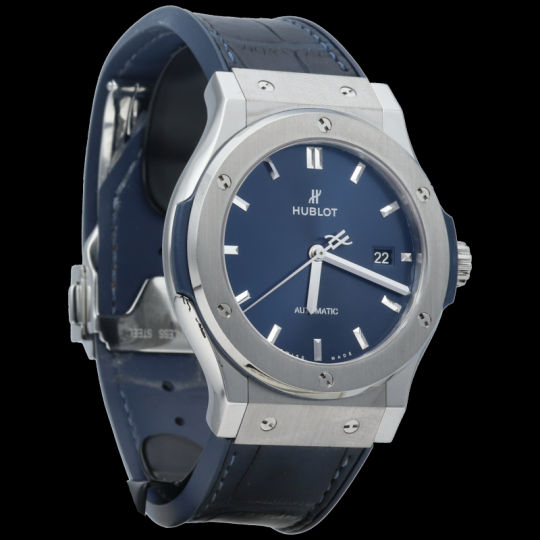 Hublot Montre Classic Fusion Titanium Blue