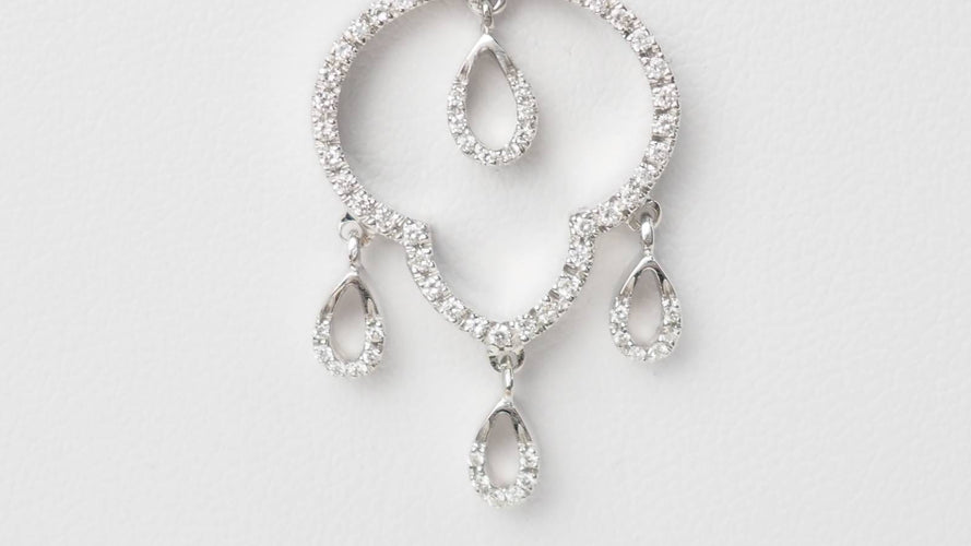 Collier Collier en or blanc et diamants 58 Facettes 32966