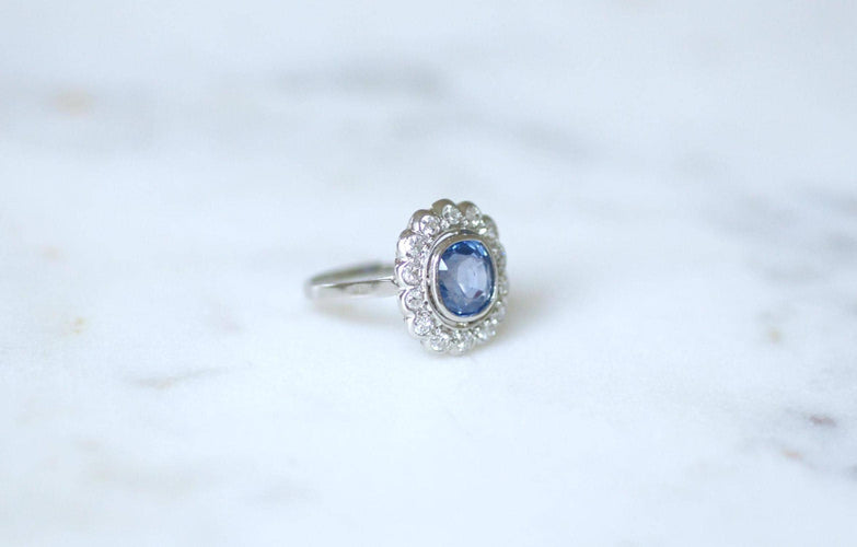 Bague 53 Bague Pompadour Art Déco Saphir de Ceylan 2,80 Cts et Diamants 58 Facettes