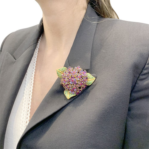 Pendentif Clip René Boivin, "Bouquet de Violettes", or jaune, gemmes de couleur. 58 Facettes 30363