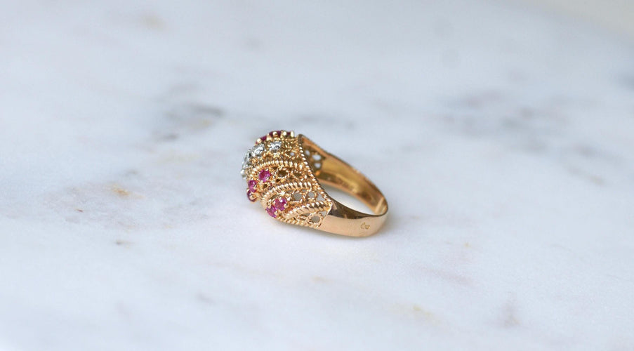 Bague 56.5 Bague Boule torsade or jaune, diamants et rubis 58 Facettes