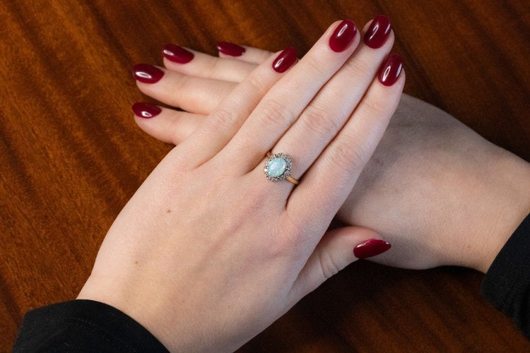 Bague 54 Bague vintage en or jaune avec opale et diamants, Grande-Bretagne 58 Facettes 10608