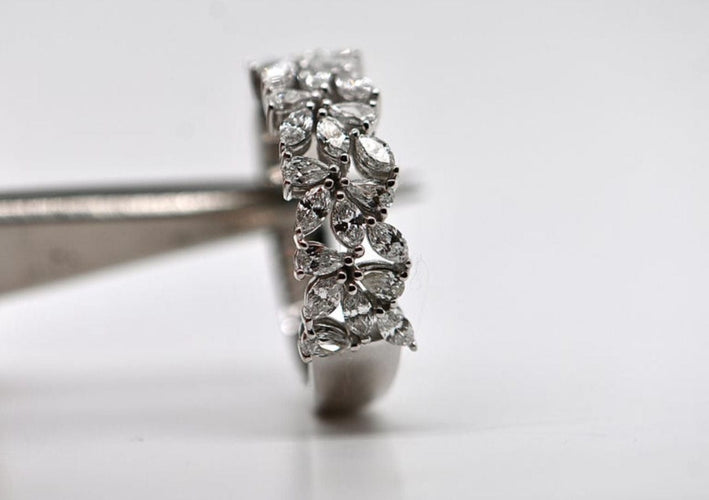 Bague Bague en or blanc avec diamants de 1.010 carats 58 Facettes