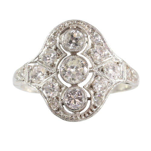Bague 55 Géométrie en lumière : une bague Art déco en platine et diamant des années 1920 58 Facettes 25282-0064