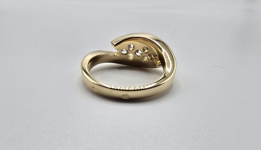 Bague 54 Bague or jaune sertie de diamants 58 Facettes 1CA00000-67