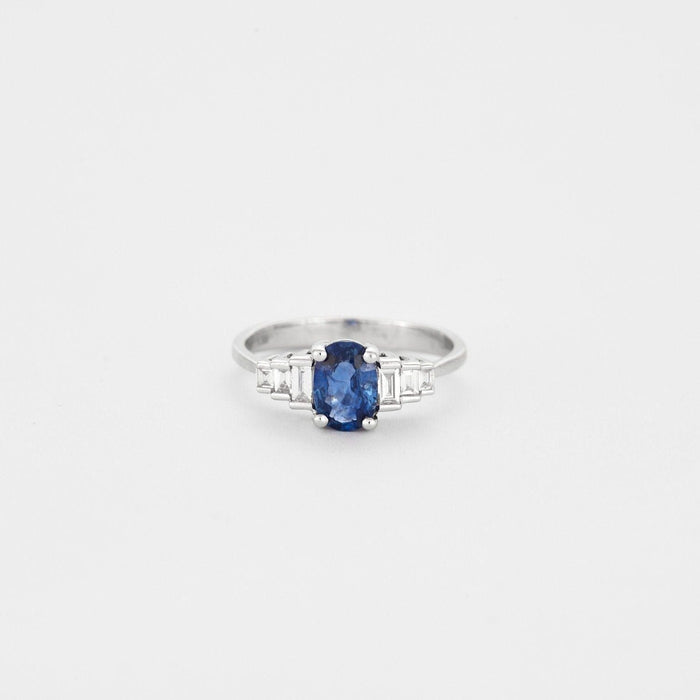 Bague Bague  or blanc avec saphir bleu et diamants 58 Facettes