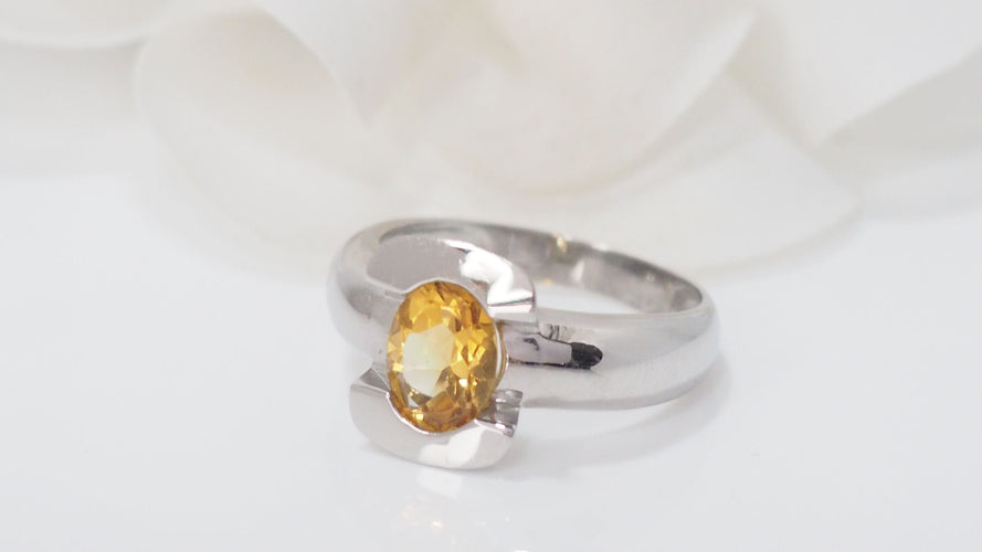 Bague 54 Bague en or blanc et citrine 58 Facettes 15881