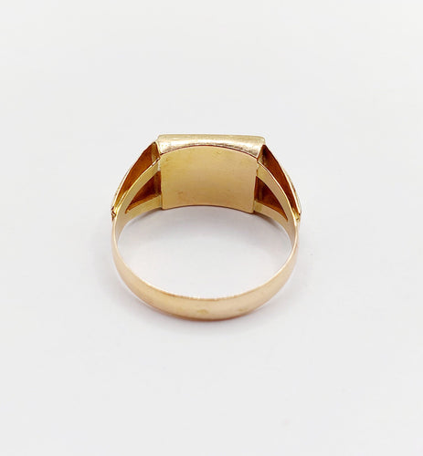 Bague 55.5 Bague chevalière antique fleurs finement ciselées en trois ors 18k 58 Facettes A06432