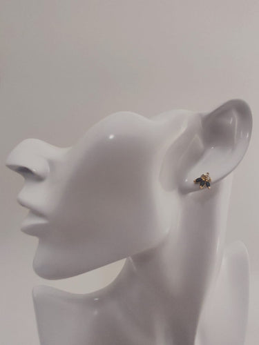 Boucles d'oreilles saphirs navette et diamants ronds en or jaune 18k