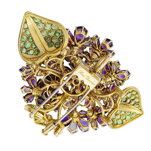 Pendentif Clip René Boivin, "Bouquet de Violettes", or jaune, gemmes de couleur. 58 Facettes 30363