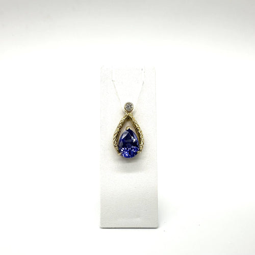 Pendentif Pendentif or jaune, tanzanite et diamant 58 Facettes Z15B51652