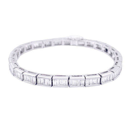 Bracelet Bracelet ligne, or blanc et diamants taille baguette. 58 Facettes 33416