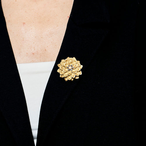 Broche Broche or jaune et perle de culture et saphirs 58 Facettes PER1438