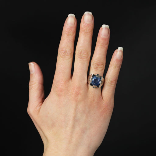 Ring 58 Art Deco signet ring with natural Ceylon sapphire and baguette diamonds 58 Facettes 24-041
