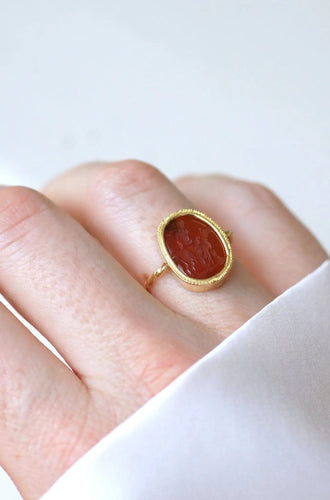 Bague Bague ancienne intaille sur verre Diane 58 Facettes