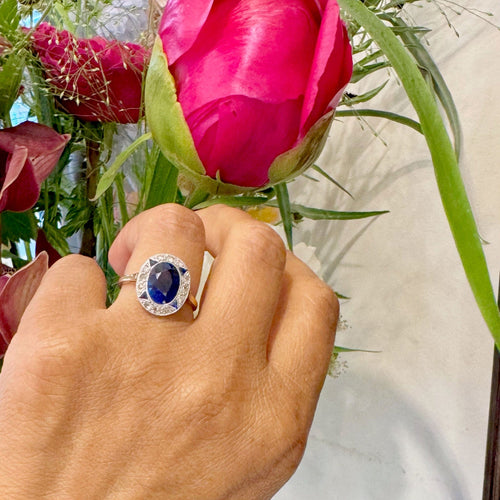 Bague en platine et or jaune, diamant et saphir Verneuil