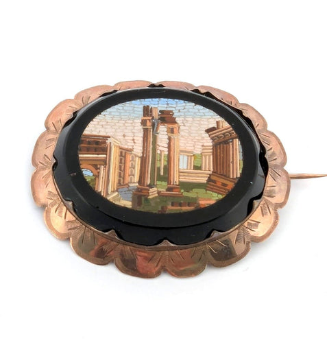 Broche Broche ancienne en or jaune avec micromosaïque d'onyx 58 Facettes