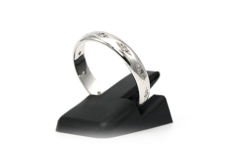 Bague 55 Bague contemporaine or blanc, diamants 58 Facettes B691