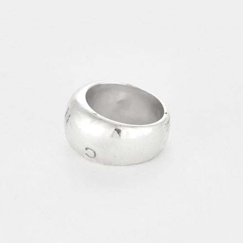 Bague 53 CHANEL-Bague jonc bombé gravé vintage en argent 58 Facettes LMB-264