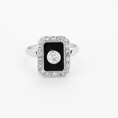 Bague 52 Bague or blanc, diamants et onyx 58 Facettes B250460
