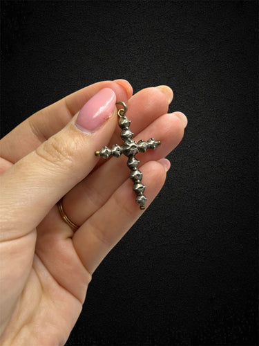 Croce di Stile Gotico con Diamanti a “Rosa”, XVIII secolo. 58 Facettes