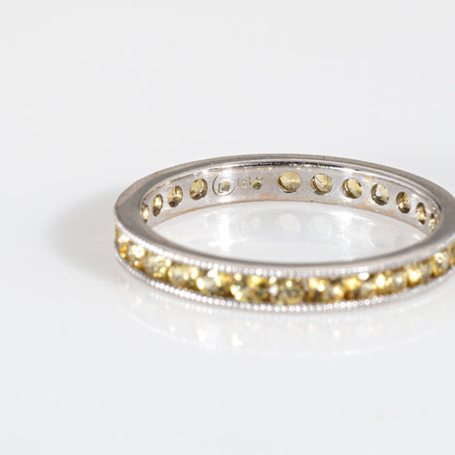Bague Bague d'éternité en saphir jaune, taille 7,5, or blanc 18 carats, bague empilable, bijou de haute joaillerie 58 Facettes G14143