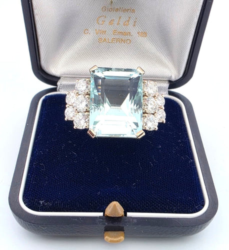 Bague 52 Bague en or blanc avec aigue-marine et diamants 58 Facettes