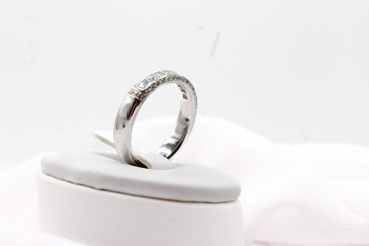 Bague Bague demi-alliance diamants taille princesse 0,70 ct en or blanc 750 58 Facettes 240269