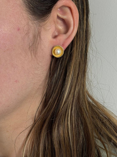 Boucles d'oreilles Paire de boucles d’oreilles or jaune et perles 58 Facettes