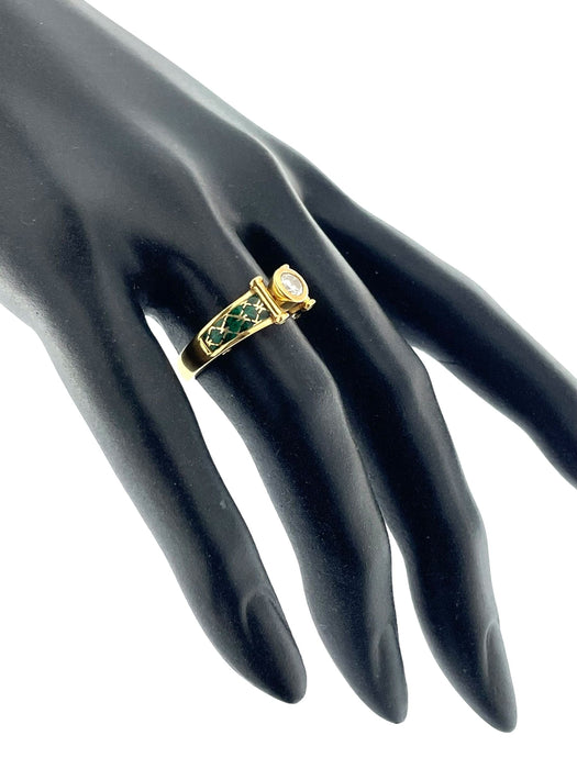 Bague 55.5 KORLOFF - Bague en or jaune avec diamants et émail vert 58 Facettes