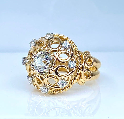 Bague 52 Bague en or jaune 18 carats , diamant 0,70 carat entouré de 8 diamants 58 Facettes AB493