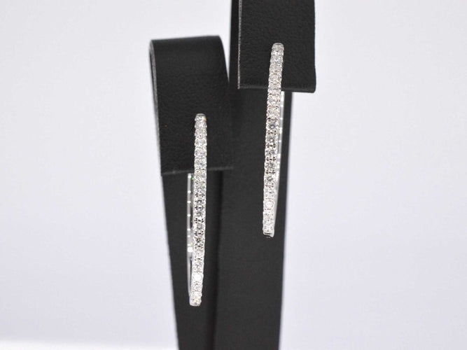 Boucles d'oreilles Boucles d'oreilles créoles en or blanc avec diamants 58 Facettes 2051