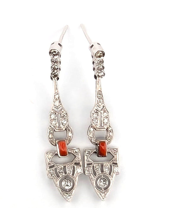 Boucles d'oreilles Boucles d'oreilles en or blanc avec diamants et corail 58 Facettes