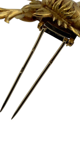 Broche Broche petit Lion en or jaune 18 carats et saphirs 58 Facettes