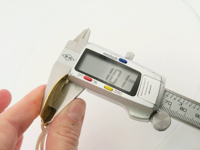 Collier collier DINH VAN pendentif pi 40 mm or jaune 24k martele 58 Facettes 271154