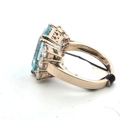 Bague 54 Bague en or blanc avec aigue-marine et diamants 58 Facettes