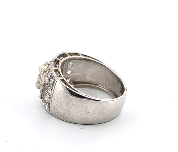 Bague 54 Superbe bague Art déco en or blanc 18 carats avec un gros diamant central et des diamants environnants 58 Facettes