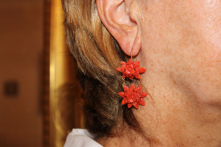 Boucles d'oreilles Boucles d'oreilles antiques en or jaune corail 58 Facettes 7692