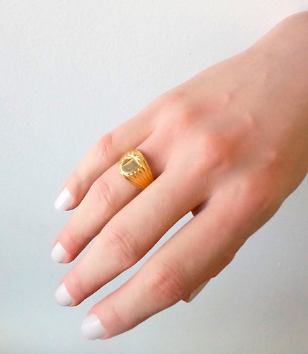 Bague 54 Bague chevalière en or jaune 58 Facettes 593/5