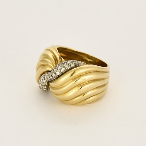 Bague 54 Bague or jaune et diamants à motif de noeud stylisé 58 Facettes LIS2487