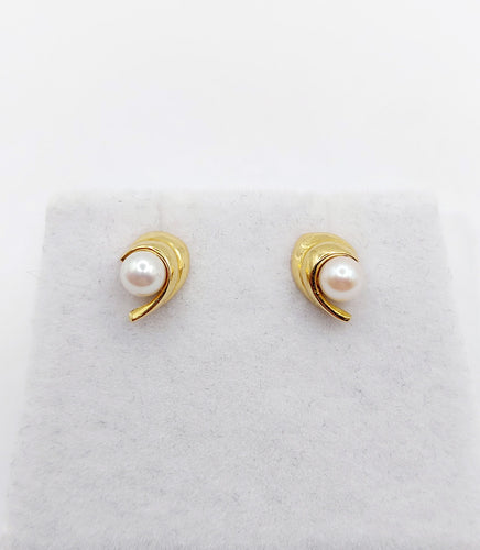 Boucles d'oreilles Puces d'oreilles vintage or jaune perles de cultures 58 Facettes A03213